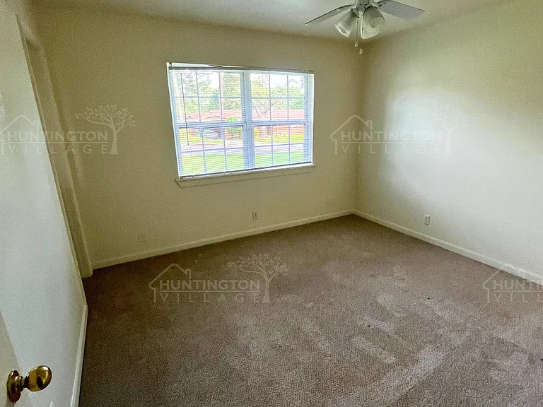 706 Olmstead St — Photo 6