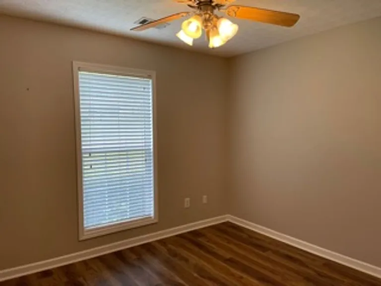 2705 Cunningham Ct — Photo 15