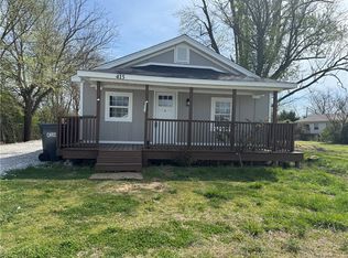 415 S Cleveland St, Springdale, AR 72764