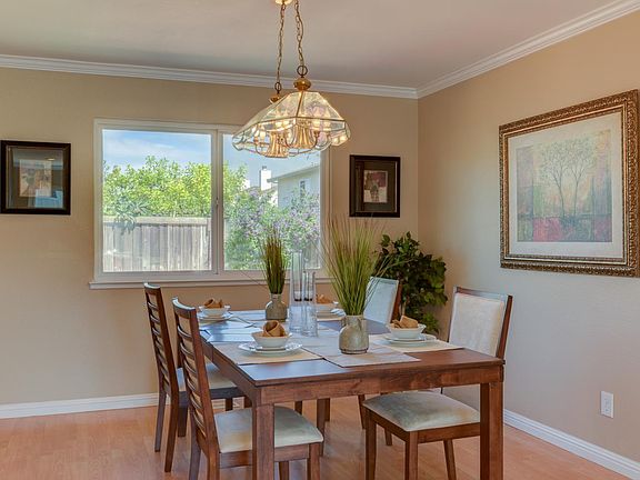 4th image of 2681 Glen Ferguson Cir
