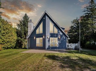7550 E Sierra Dr N, Traverse City, MI 49684