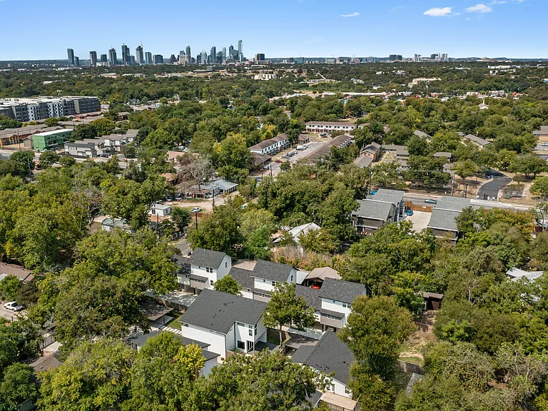4700 Prock Ln #B — Photo 30