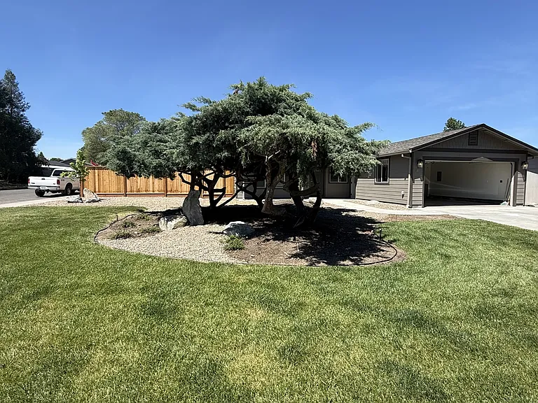 2853 Tahitian Ave — Photo 31