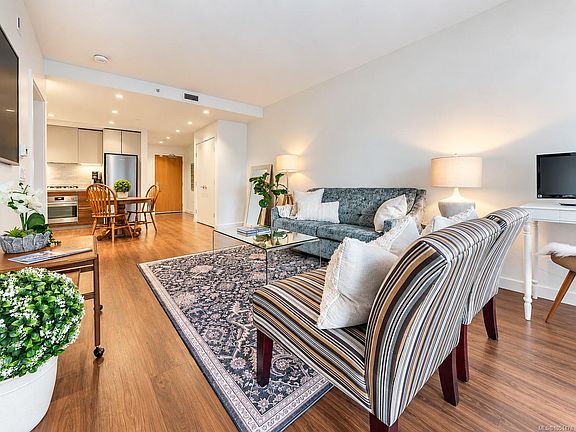 4th image of 369 Tyee Rd #108