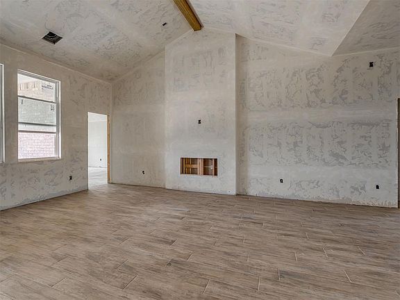 4th image of 2216 Preserve Edge Dr