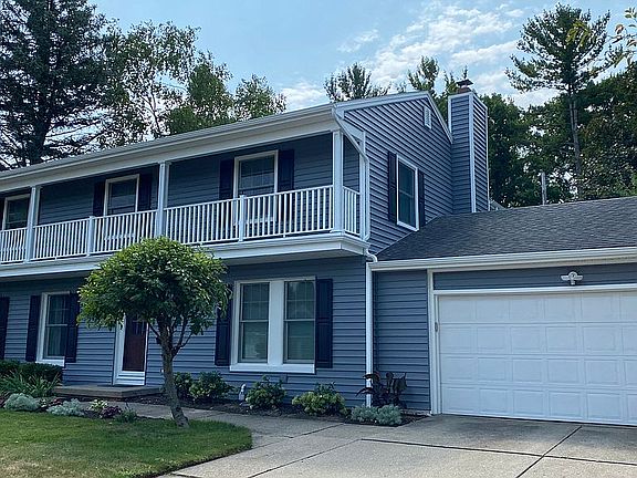 3rd image of 680 Pebblebrook Ln
