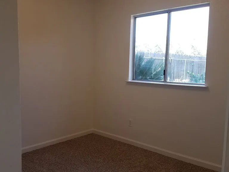 1463 E Millard Way — Photo 16