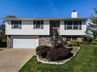 455 Tannin Ct, Dubuque, IA 52003