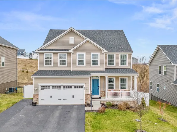 300 Dior Dr, Zelienople, PA 16063