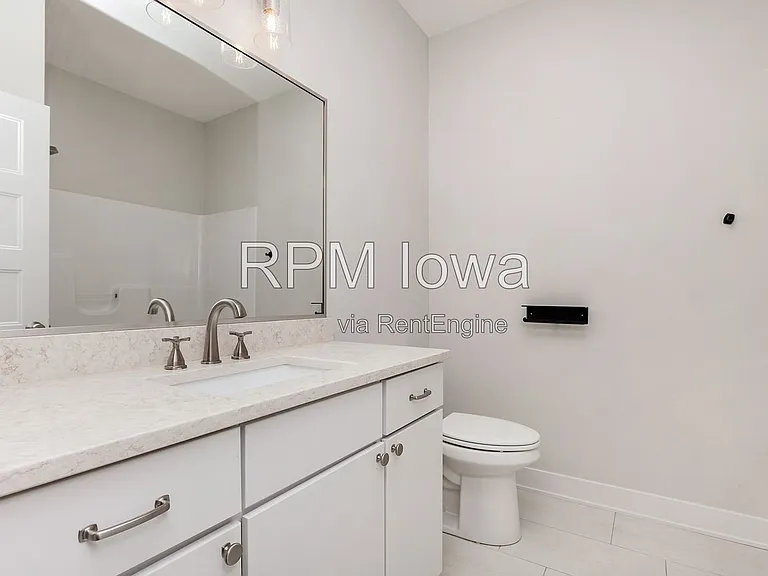 5901 NE Sherman Dr — Photo 17