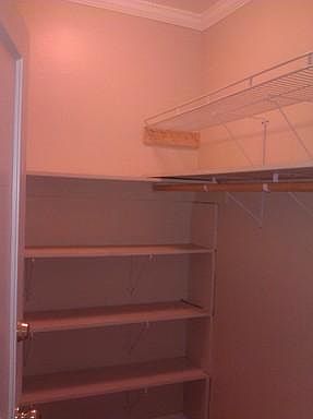 5th image of 924 E 20th St APT 1
