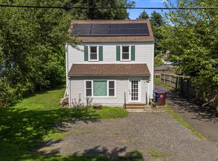 43 Crescent Ave, Farmington, CT 06032