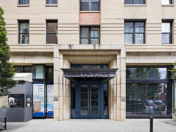 Hamilton Square Entrance