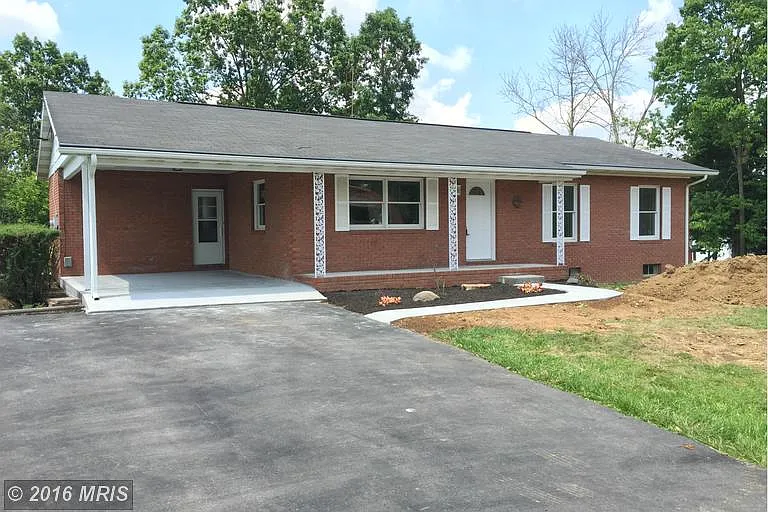 421 Shickle Ln photo 1