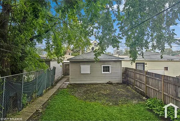7010 S Claremont Ave — Photo 16
