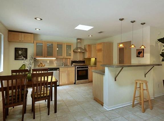3rd image of 2703 Thrushwood Dr