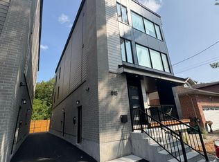 615 Parkview Rd #4, Ottawa, ON K1Z 6E6