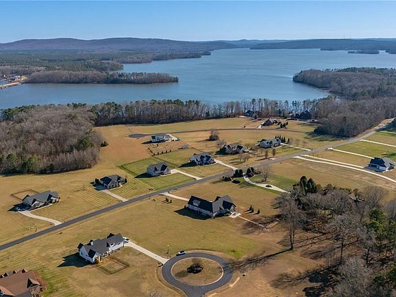 5th image of 314 Scout Rd