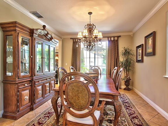 5th image of 6525 Laurel Crest Cir