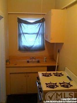 3rd image of 402 W Mulberry Ave APT 9