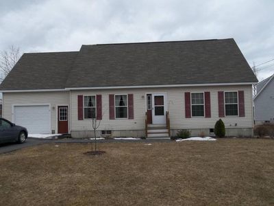 81 Acadia Dr, Rockland, ME, 04841