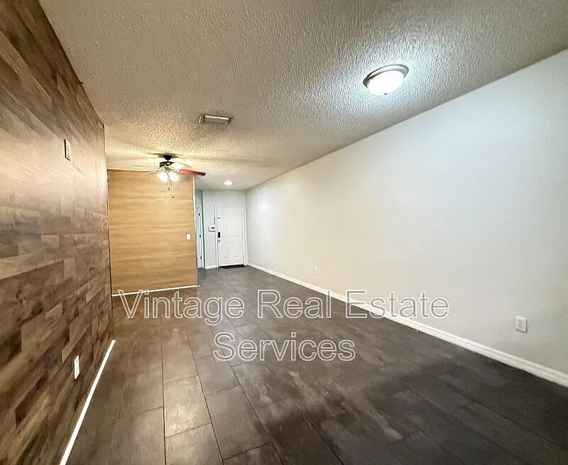 3 bed, 3.0 bath, $1,700 — Photo 3