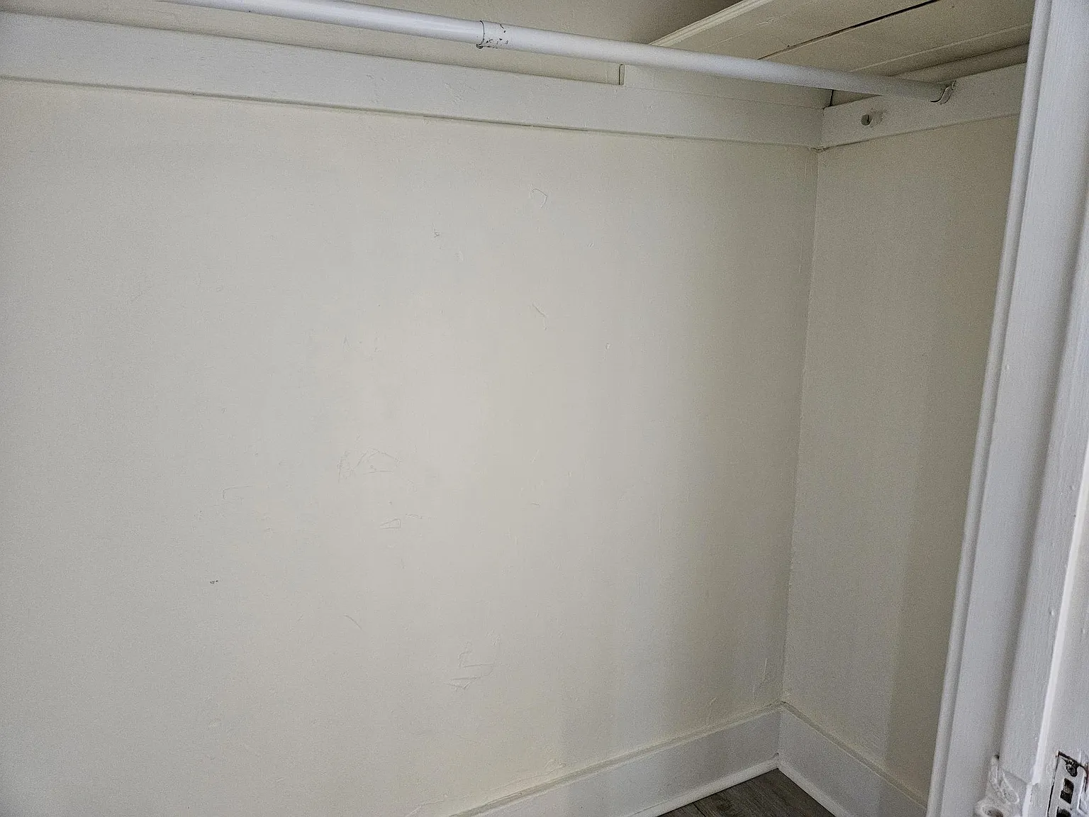 Studio, $825 — Photo 4