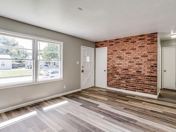 2nd image of 43 Sunset Dr