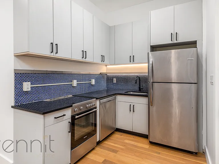 163 Graham Ave #3A — Photo 2
