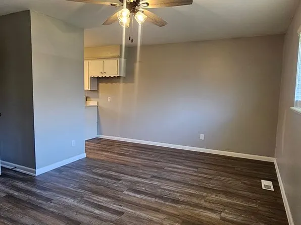 Broadway Apartments in Rose District, 505 W Broadway Ave #15, Broken Arrow, OK 74012