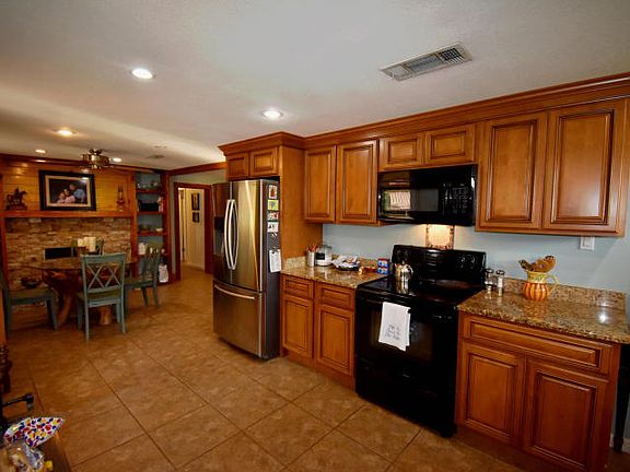 5th image of 72 Woodbridge Ct