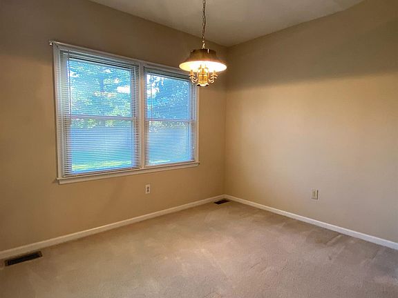 5th image of 3141 Cottontail Ln