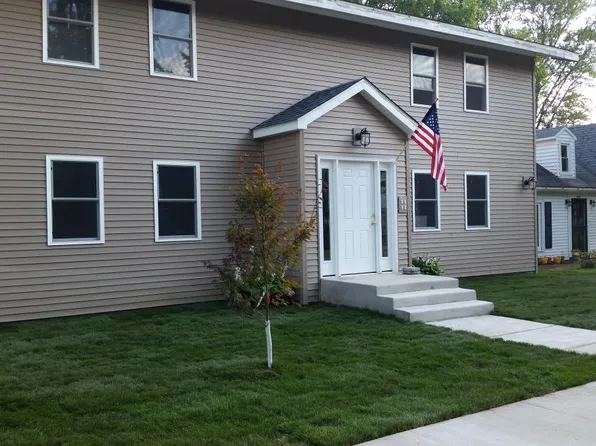 610 E Gilmore St, Angola, IN 46703