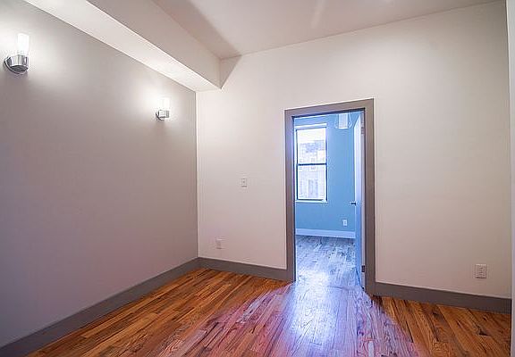 4th image of 840 Jefferson Ave APT 2A