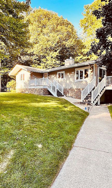 1st image of 1658 N Lakeshore Dr