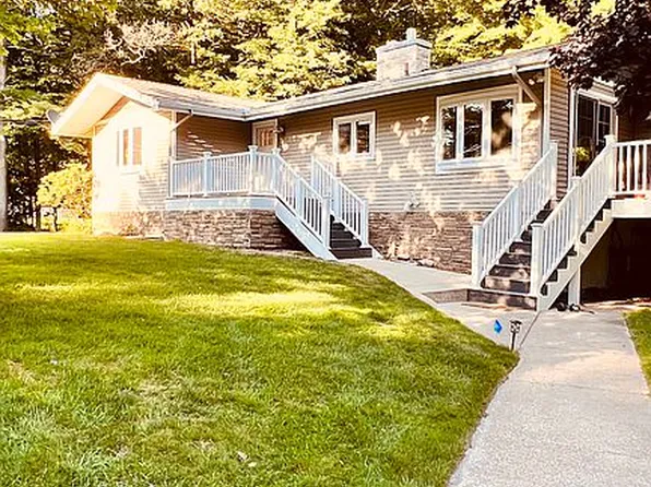 1658 N Lakeshore Dr, Ludington, MI 49431