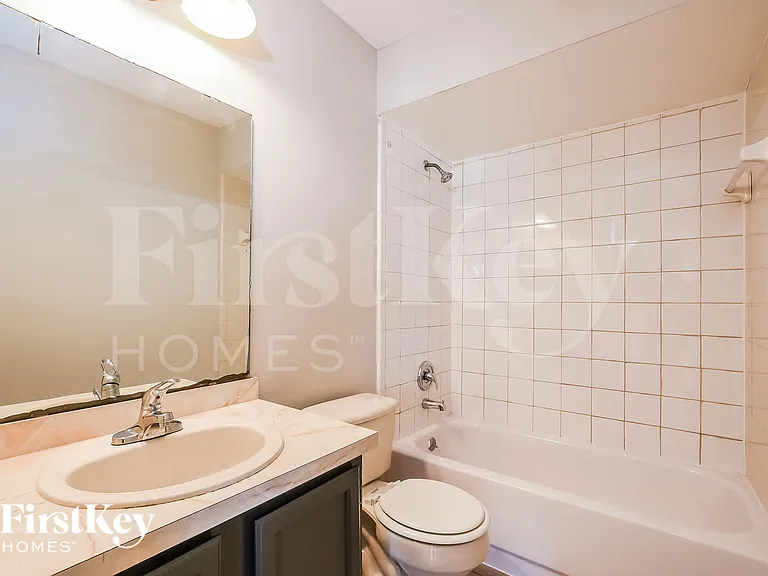 3208 Buckland St — Photo 13