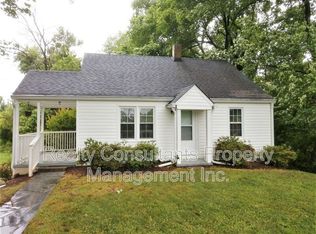 714 Old Hollow Rd, Winston Salem, NC 27105