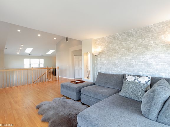 5th image of 1227 Georgetown Way