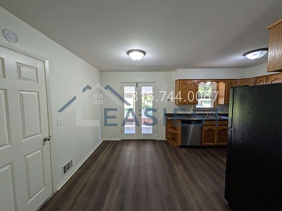 5th image of 6503 N Walrond Ave