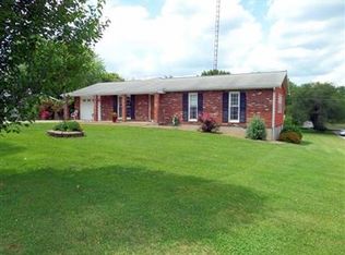 195 Carpenter Dr, Mitchell, IN 47446