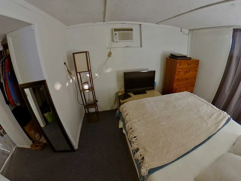 213 Summit Ave — Photo 3