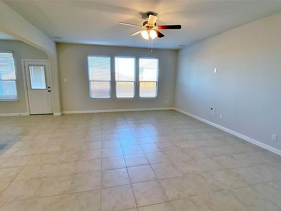 4th image of 1125 Twin Brooks Ln