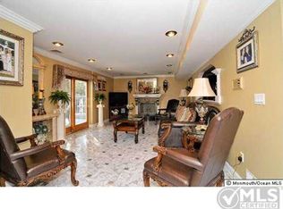 28 Dusko Dr, Parlin, NJ 08859