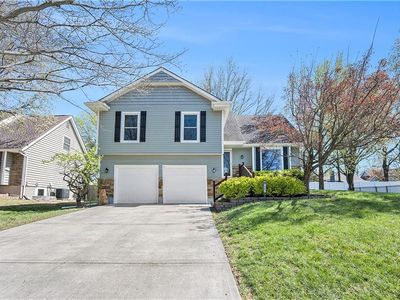 1507 E Sleepy Hollow Dr, Olathe, KS, 66062