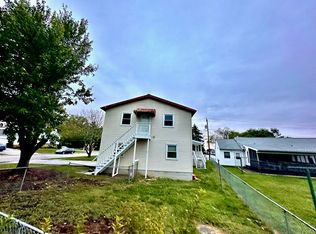 2 Sycamore Ln #B, Hanover, PA 17331