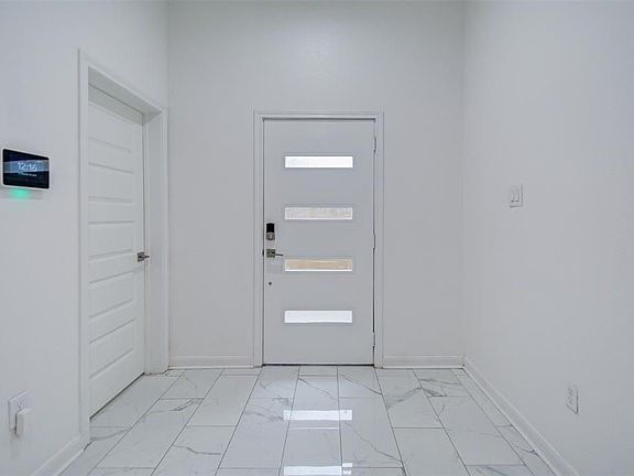 5th image of 7803 Tierwester St