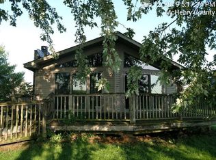 10119 Sharon Ln, Hebron, IL 60034