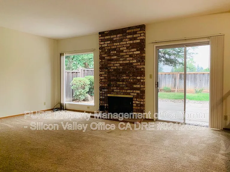 8137 Presidio Dr — Photo 2