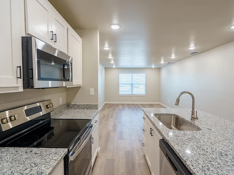 6120 Princess Ln — Photo 3